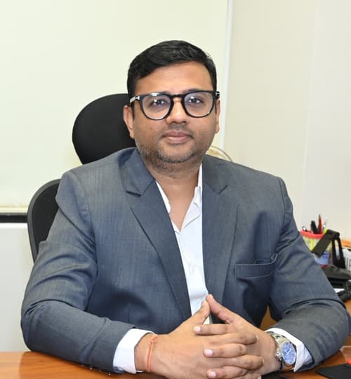 Mr Vinit Agarwal Mr Vinit Agarwal